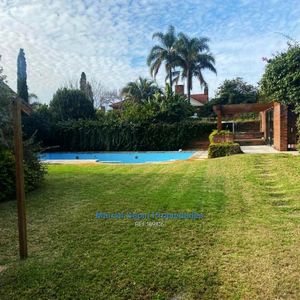 Estupenda Residencia En La Mejor Calle De Carrasco