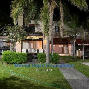 Casa Punta Gorda  3 Dormitorios Y Estudio Con Entrada Independiente  Y Baño Privado Minimalista Prox.playa Verde. Solamente El Estudio Tiene 40 M2 Con Baño.