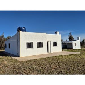 Vende Chacra De 5 Hectáreas Con Amplia Casa A Estrenar Y Barbacoa