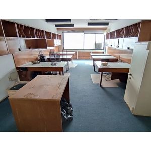 Alquila Oficina De 38 M2 - Piso 5 Al Frente - Ciudad Vieja