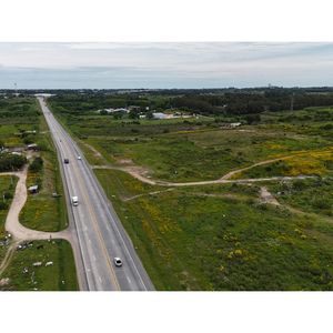 Vende Terreno De 30.781  M2 Sobre Ruta 102