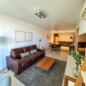 Alquiler Apartamento 2 Dormitorios Con Muebles. Patio Garaj
