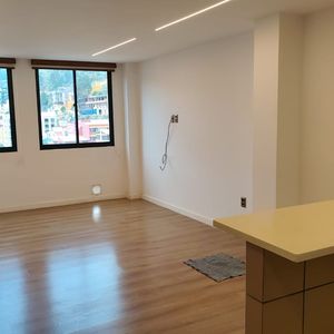 Departamento De 2 Dormitorios En Alquiler En La Calle 14 De Irpavi