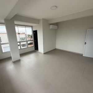 Oficinas Al Frente De La  Plaza Principal Villa 1ero De Mayo