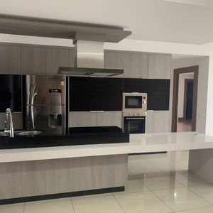 Alquiler Hermoso Departamento - Equipetrol