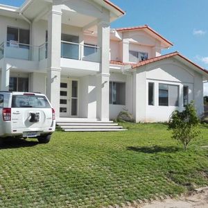 Hermosa Casa En Urubo Golf 