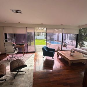 Impecable Casa De 285 M² Construidos C/ Piscina Y Barbacoa En Punta Gorda