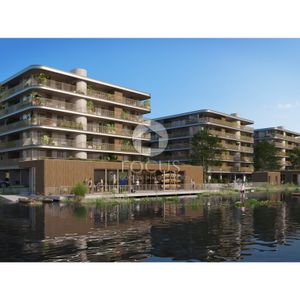 Venta Apartamento 2 Dormitorios Al Frente Con 2 Terrazas Y Parrillero Sobre Lago De Parque Carrasco