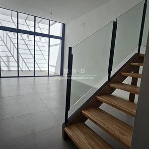 Casa A Estrenar En Venta En Cordón, 3 Dormitorios, Escritorio, Garaje, Patio, Terraza Y Azotea