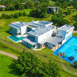 Residencia Lujosa Urubo Golf 