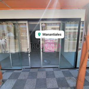 Local En Manantiales. Alquiler Anual
