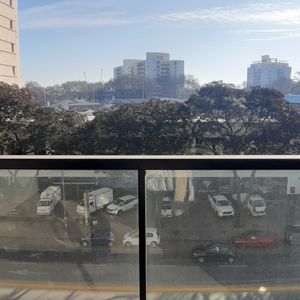 Apartamento En Venta De 2 Dormitorios Con Cochera En Aguada