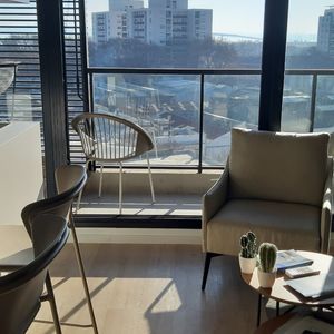 Apartamento En Venta De 2 Dormitorios Más Cochera A Estrenar En Aguada