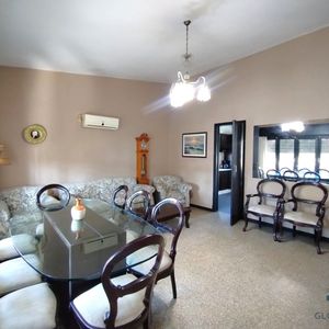 Casa En Venta De 3 Dormitorios C/ Cochera En Carrasco Norte