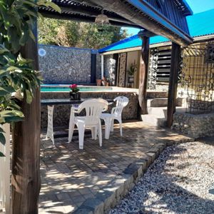 Casa En Venta De 2 Dormitorios C/ Cochera En Costa Azul