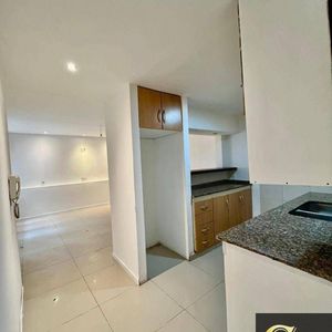 Apartamento En Venta De 2 Dormitorios En Palermo Proximo A La Rambla