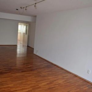 Apartamento En Venta C/ Cochera En Punta Carretas