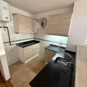 Apartamento En Alquiler C/ Cochera En Pocitos