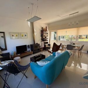 Casa En Venta C/ Cochera En Parque Del Plata