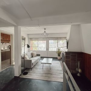 Casa En Venta En La Blanqueada Con Patio Parrillero Y Azotea De Uso Exclusivo