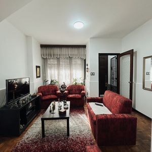 Casa En Venta De 3 Dormitorios Con Garaje Y Fondo Con Parrillero En Tres Cruces