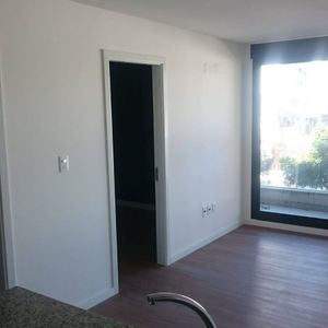Apartamento De 1 Dormitorio Con Terraza Al Frente  En Parque Rodo