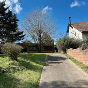 Casa En Venta C/ Cochera En Parque Del Plata