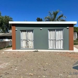 Casa En Alquiler C/ Cochera En Villa Aeroparque