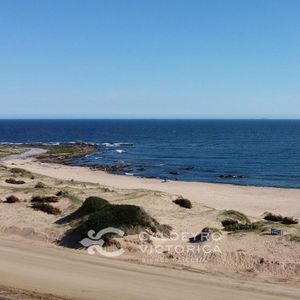 Terreno En Venta En Punta Colorada 9692, En Primera Línea