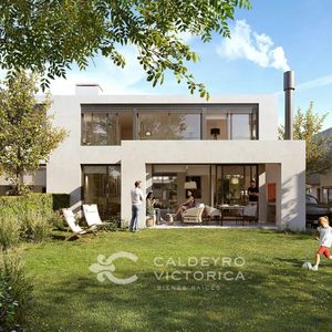 Casa A Estrenar En Jardines Del Polo 10115, 4 Dormitorios, Jardín Y Parrillero