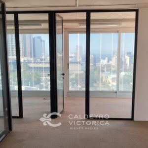 Venta Oficina Con Renta 10124, Ubicación Privilegiada Frente Al Club De Golf