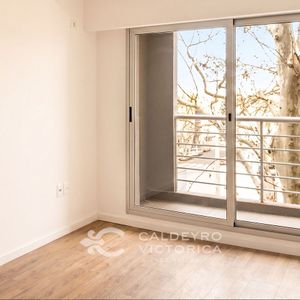 Apartamento En Venta En Cordón 10255, De 1 Dormitorio Con Garaje