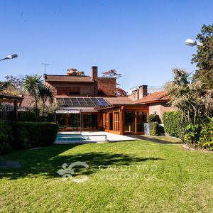 Casa En Venta En Carrasco 10258, Amplia, Con Gran Terreno, Piscina, Barbacoa Y Casa Independiente Al Fondo