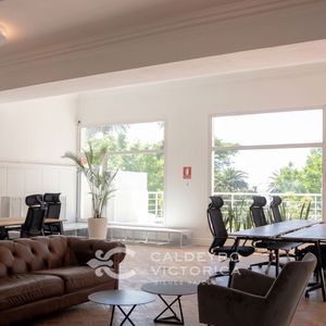 Venta De Penthouse Corporativo En Pocitos 9366, 8 Oficinas Con Baño Y Gran Terraza