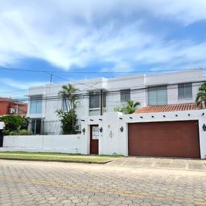 Hermosa Mansion En Venta En Las Palmas