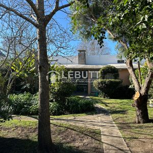 Casa Padrón único. 4 Dormitorios 3 Baños Barbacoa Jardín 600 M2 Malvin