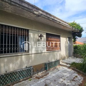 Oportunidad Para Reciclar  Casa Y 2 Apartamentos Independientes.`punta Gorda
