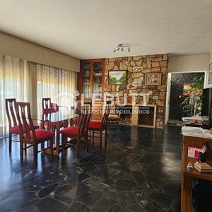 Casa En Venta  Punta Gorda Excelente  Ambientes Muy Amplios . Proximo Colegios