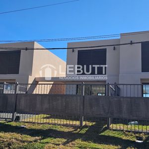 A Estrenar!!! 3 Dormitorios 2 Baños Parrillero Fondo 300 M2  San Jose De Carrasco