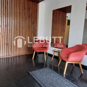 Apartamento Venta Living Comedor Cocina Definida 2 Dormitorios 1 Baño. Cochera.  Malvin
