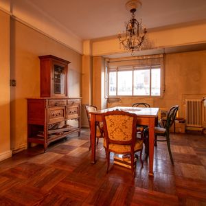 Venta Apartamento Dos Dormitorios Con Garage En Ciudad Vieja