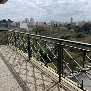De Estilo Sobre El Parque