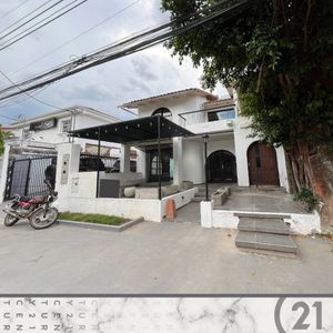 Casa Comercial En Equipetrol