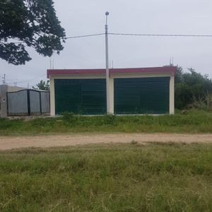 Casa En Venta Sobre Avenida Con Local Comercial