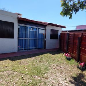 Casa Grande 6 Personas Frente A La Playa -(playa Hermosa) Piriápolis