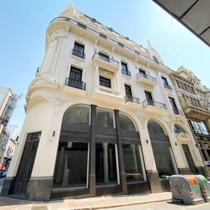 Alquiler Edificio Edificio De Oficinas Y Local Comercial - Ciudad Vieja