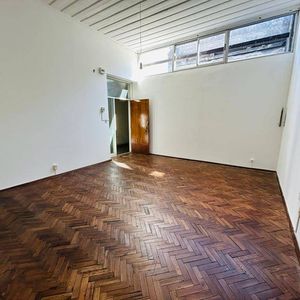 Alquiler - Oficina En Ciudad Vieja Con 30 M2 - Rincon Y B. Mitre