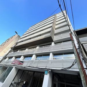 Alquiler - Oficina Para Adaptar 649 M2 En Planta, Tres Cruces - Francisco Canaro Y Bv. Artigas