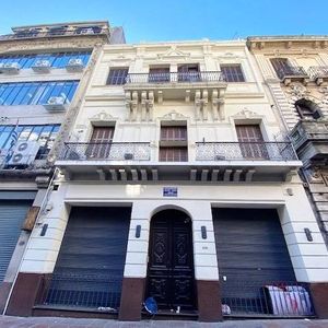 Alquiler - Edificio Con 5 Plantas Ex Embajada En Ciudad Vieja - 25 De Mayo Y Juan Carlos Gomez