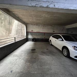 Alquiler De Garage En Calle Misiones  En Ciudad Vieja